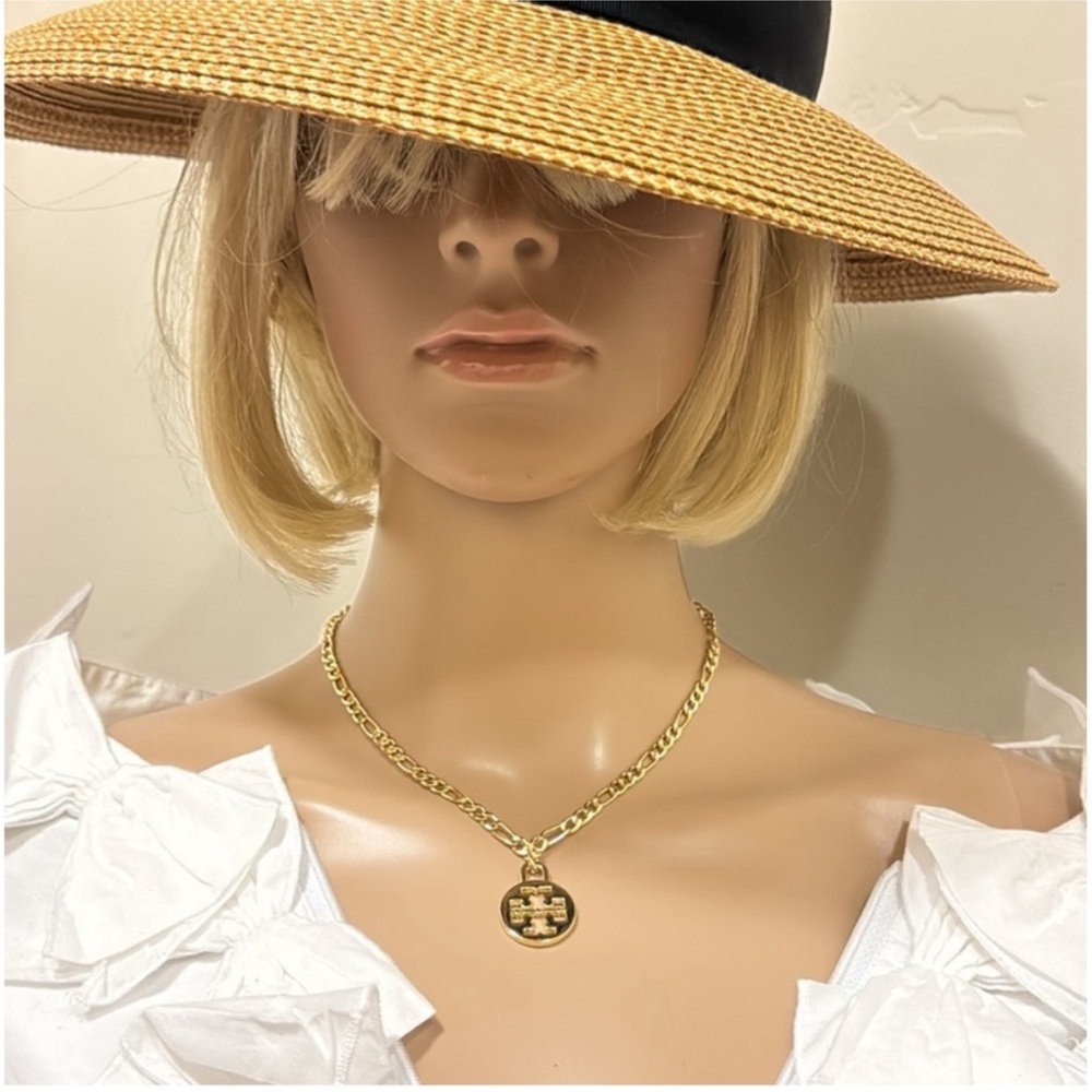 NEW✨Pendant with Tory Burch Round charm/ medallion - Picture 5 of 9